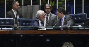 Alcolumbre vai olhar imagens de câmeras para decidir se anula votação que quebrou sigilo bancário de Lulinha