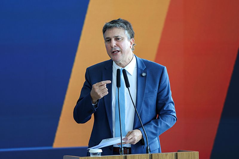 Camilo defende que Lula ofereça vice para Renan Filho ou Helder Barbalho para ampliar alianças