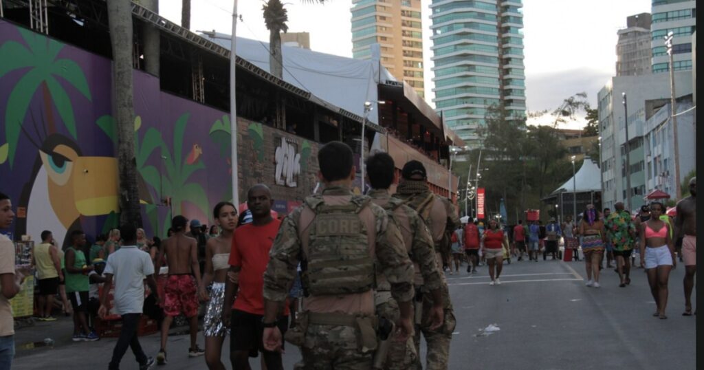 Carnaval de Salvador: sistema de reconhecimento facial resulta em oito prisões no quarto dia de folia