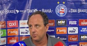 Ceni celebra recorde no Baiano, comenta cobrança da torcida e cobra atenção ao Bahia antes da Liberta