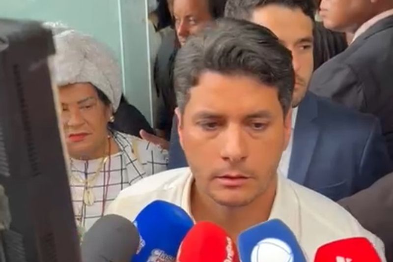 Duda Sanches acusa ex-aliado de traição: ‘nem esperou o corpo de meu pai esfriar’