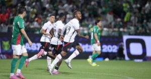 Dudu celebra primeiro gol pelo Vitória em duelo contra o Palmeiras: “Vinha trabalhando muito”