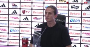 Filipe Luís admite atuação abaixo do Flamengo e critica gramado do Barradão: "Campo em péssimas condições"