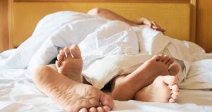 Geração Z: 1 em cada 5 jovens já trocou fotos íntimas, diz estudo