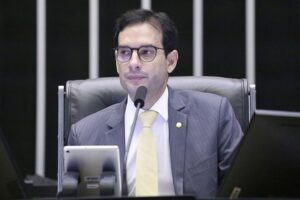 Léo Prates diz que está sendo posto para fora do PDT