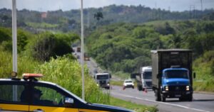 Operação Carnaval 2026: PRF registra 8 mortes e mais de 3,7 mil infrações nas rodovias federais da Bahia