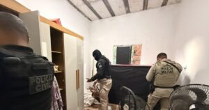 Operação investiga facção suspeita de controlar provedores de internet em Dias D’Ávila e região