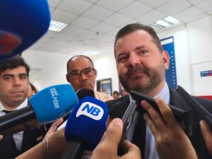 ”Rifaram Coronel da chapa, agora cabe a gente procurar quem nos queira”, desabafa Angelo Coronel Filho