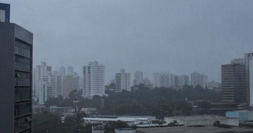 Salvador deve ter sábado de tempo firme e domingo com previsão de chuva