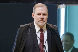 Toffoli via saída do caso Master como admissão de culpa, mas cedeu para preservar tribunal