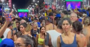 VÍDEO: Bela Gil curte primeiro dia de Carnaval em Salvador no meio da pipoca