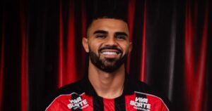 Vitória anuncia Lucas Silva, atacante que estava no futebol sul-coreano