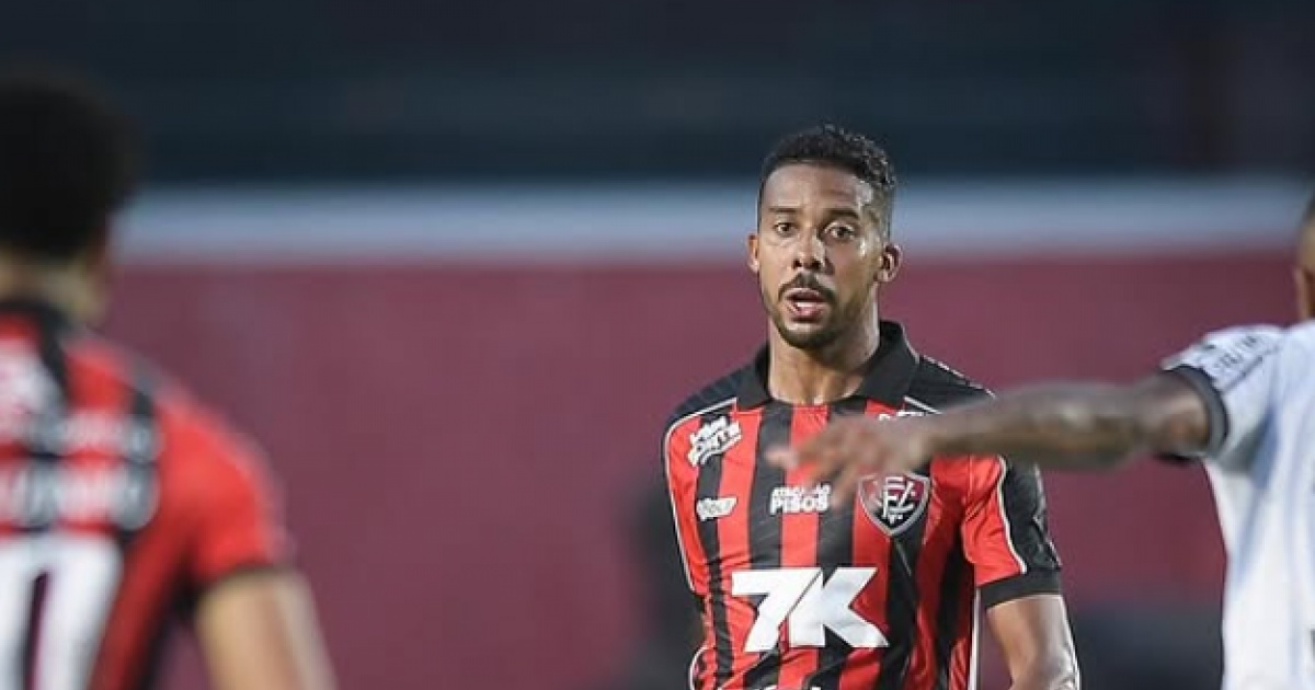 Vitória nega débitos com Willian Oliveira após publicação de site