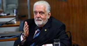 Wagner recua após “cravar” chapa e afirma que anúncio oficial cabe a Jerônimo: “Quem bate o martelo é o governador”