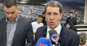 Zé Cocá condiciona apoio a Jerônimo a aeroporto regional e prevê disputa dura contra ACM Neto