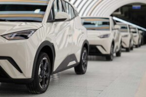 BYD anuncia bateria que carrega por completo em menos de 10 minutos