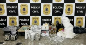 Polícia desarticula laboratório de drogas em Feira e apreende mais de 60 kg de entorpecentes