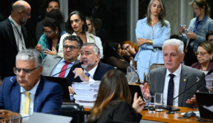 CPMI do INSS rejeita relatório: saiba quem votou contra o indiciamento de Lulinha e outros 215 em esquema de roubo a aposentados