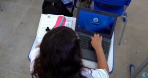 Censo Escolar: 9 em 10 escolas da rede pública da Bahia tem acesso à internet em 2025