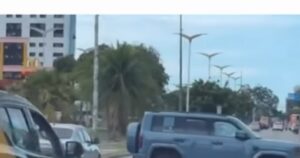 Com histórico de acidentes e suspeita de atropelamento, empresário capota carro de luxo em test drive em Fortaleza