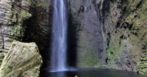 Grupo com 18 pessoas fica isolado em trilha de cachoeira após chuvas na Chapada Diamantina