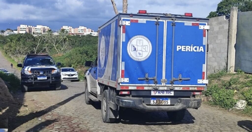 Homem é encontrado morto a tiros ao lado do Hospital Lopes Rodrigues, em Feira de Santana