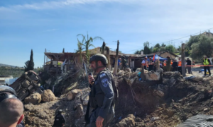 Houthis atacam Israel com mísseis e aumentam risco de fechamento do Canal de Suez