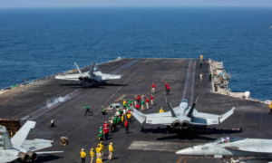 Irã afirma ter atingido porta-aviões dos EUA; Pentágono nega e fala em ‘mentira’