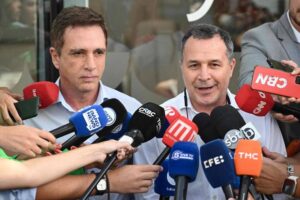 Junta médica de Bolsonaro tem antipetista e primo de Caiado