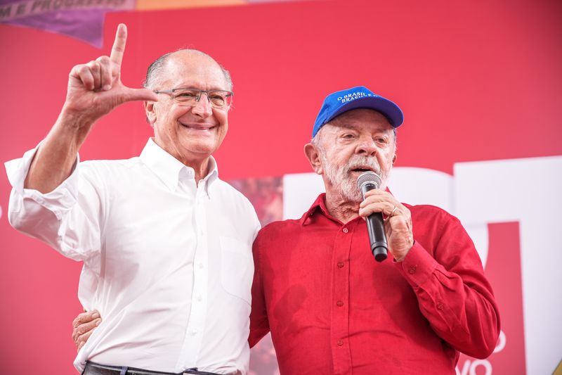 Lula confirma Alckmin como vice na disputa deste ano