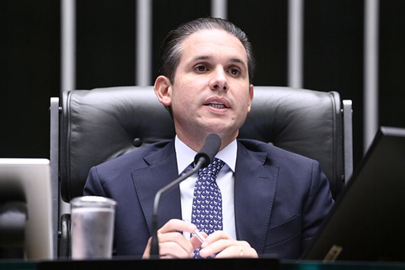 Motta chama governo e relator para fechar texto do projeto que regula trabalho por app