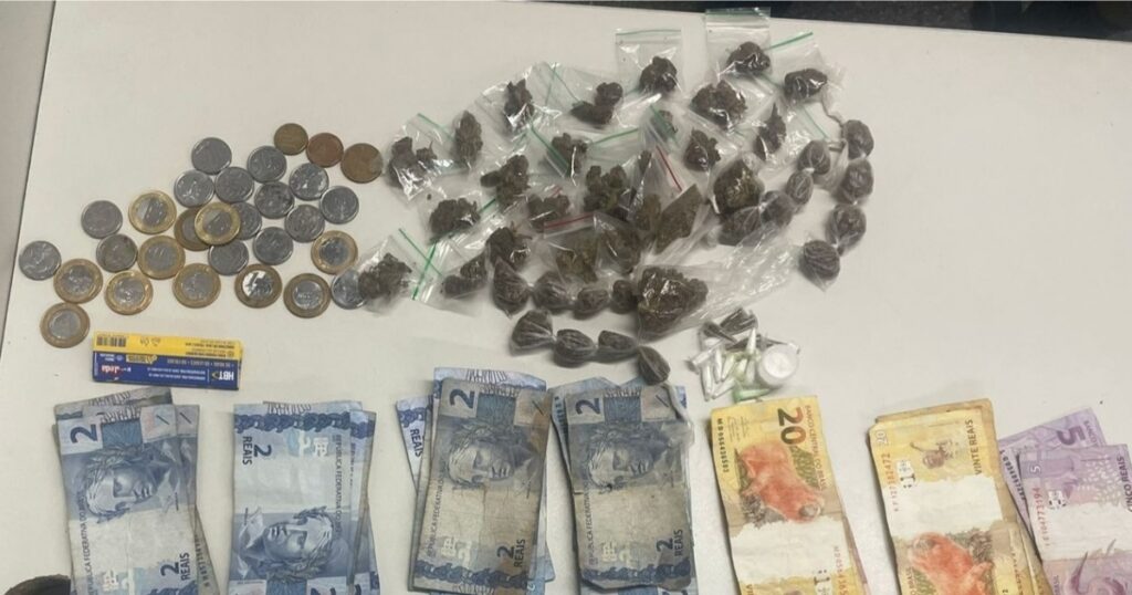 Mulher é presa por suspeita de tráfico de drogas no bairro de Nazaré, em Salvador