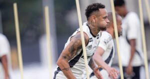 Neymar desfalcará Santos novamente em duelo contra o Cruzeiro; atacante vai passar por novo controle de carga
