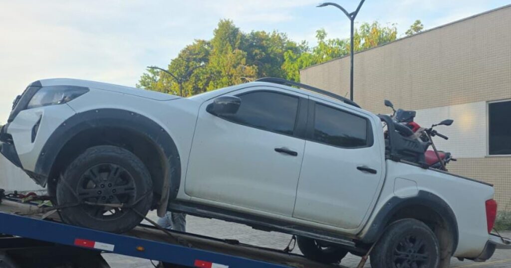 PM apreende veículos adulterados em Porto Seguro