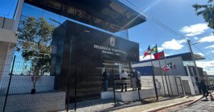 PM cumpre mandado de prisão e prende suspeito de violência doméstica em Macaúbas