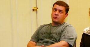 Relatório final da CPMI pede indiciamento e prisão de Lulinha por envolvimento com o Careca do INSS