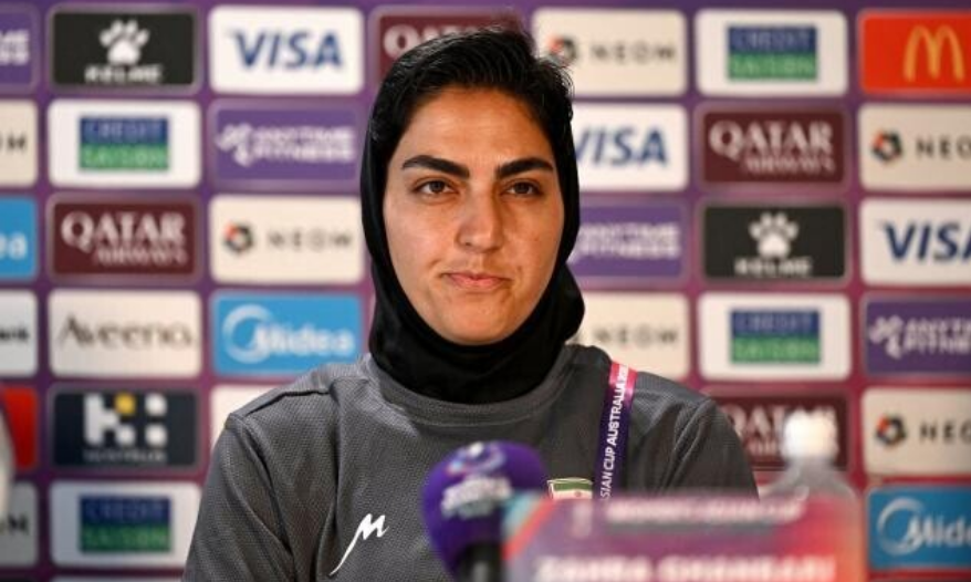Sob pressão e ameaças à família, capitã da seleção de futebol do Irã desiste de asilo na Austrália