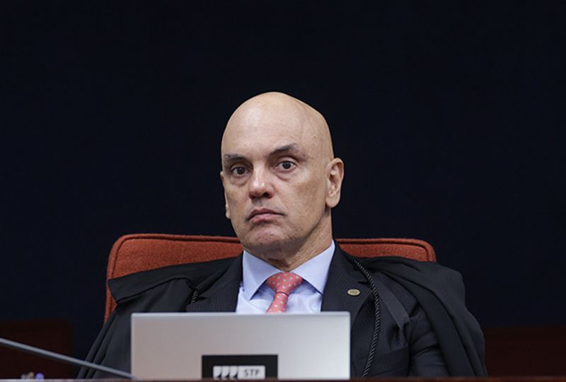 Tamanho do texto? A A A A   Oposição pede prisão de Moraes, e cresce pressão por ética no STF após mensagens com Vorcaro