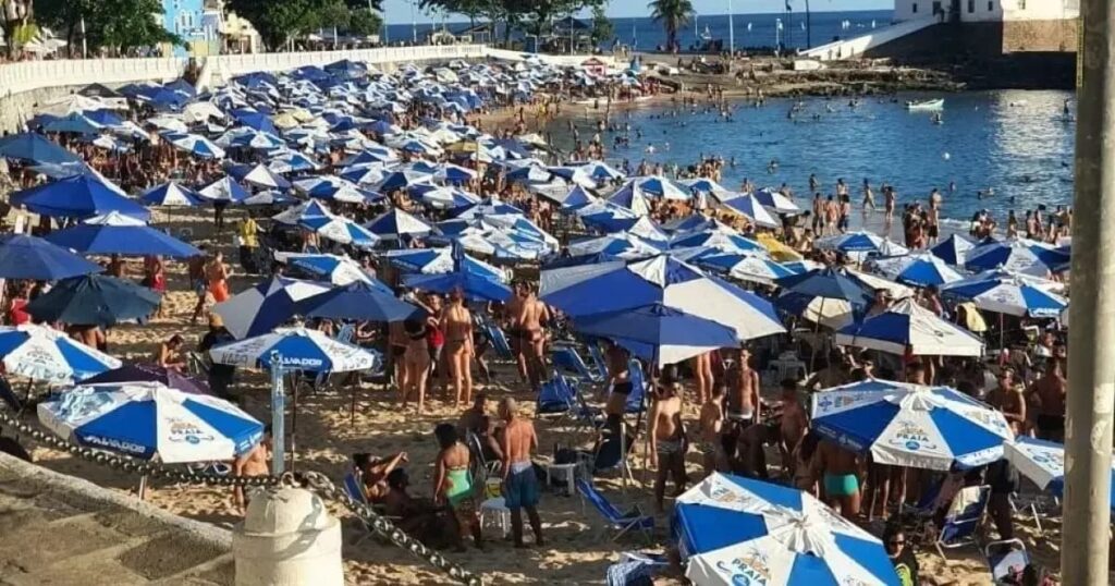 Turista denuncia golpe de R$ 4 mil em venda de queijo coalho no Porto da Barra