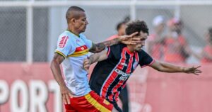 Juazeirense bate Atlético de Alagoinhas no Carneirão e assume liderança na Série D
