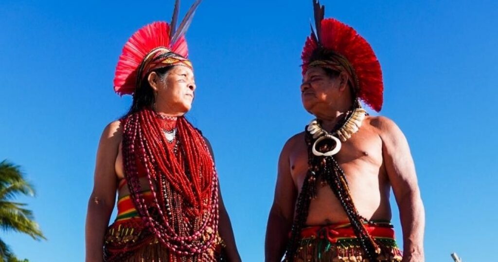 Abril Indígena: MAC é ocupado por artesanato e exposição artística valorizando os povos originários