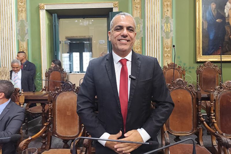 'A pesquisa mostra cada vez mais a consolidação da vitória de Flávio Bolsonaro', diz Cezar Leite