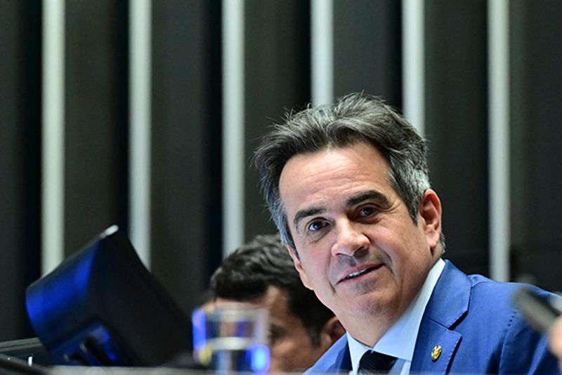 Ciro Nogueira voou oito vezes em avião de sócio da JBS