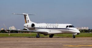 Deputada pede suspensão do uso de aviões da FAB por autoridades após estudo apontar alto custo e abusos