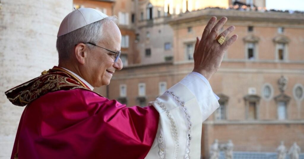Em mensagem de Páscoa, Papa Leão XIV diz que "estamos nos tornando indiferentes à violência"