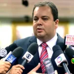 Em convenção de...
