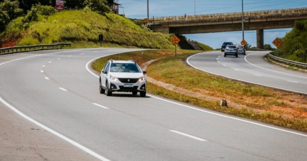 Feriado da Semana Santa prevê mais de 520 mil veículos nas rodovias baianas; aumento é de 4,5% em relação à 2025