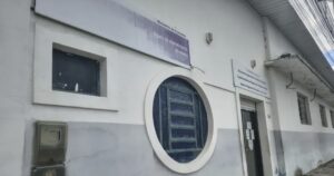 Golpe em Brumado: Falsa agente da Receita Federal é suspeita de abordar comerciantes e pedir dados de máquinas de cartão