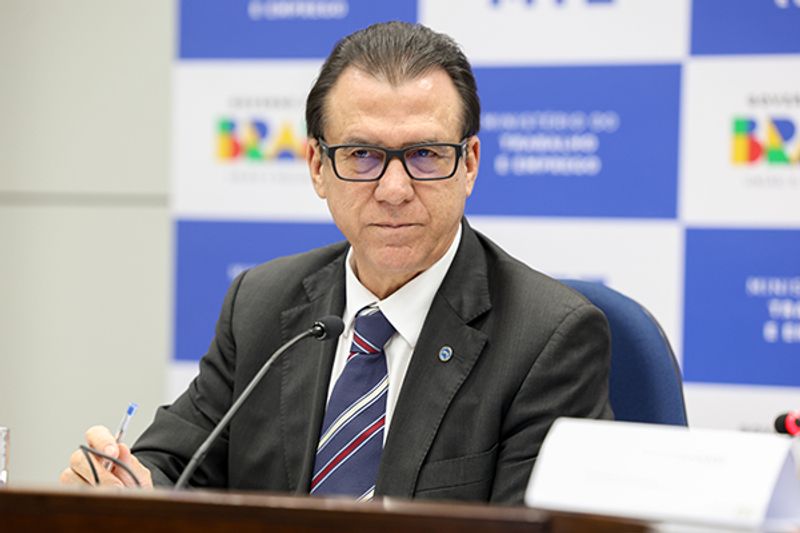 Governo Lula quer liberar R$ 7 bilhões do FGTS em medida para reduzir endividamento