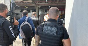 Liderança criminosa de Pernambués vai presídio de segurança máxima; detendo foi mandante de sequestro em shopping